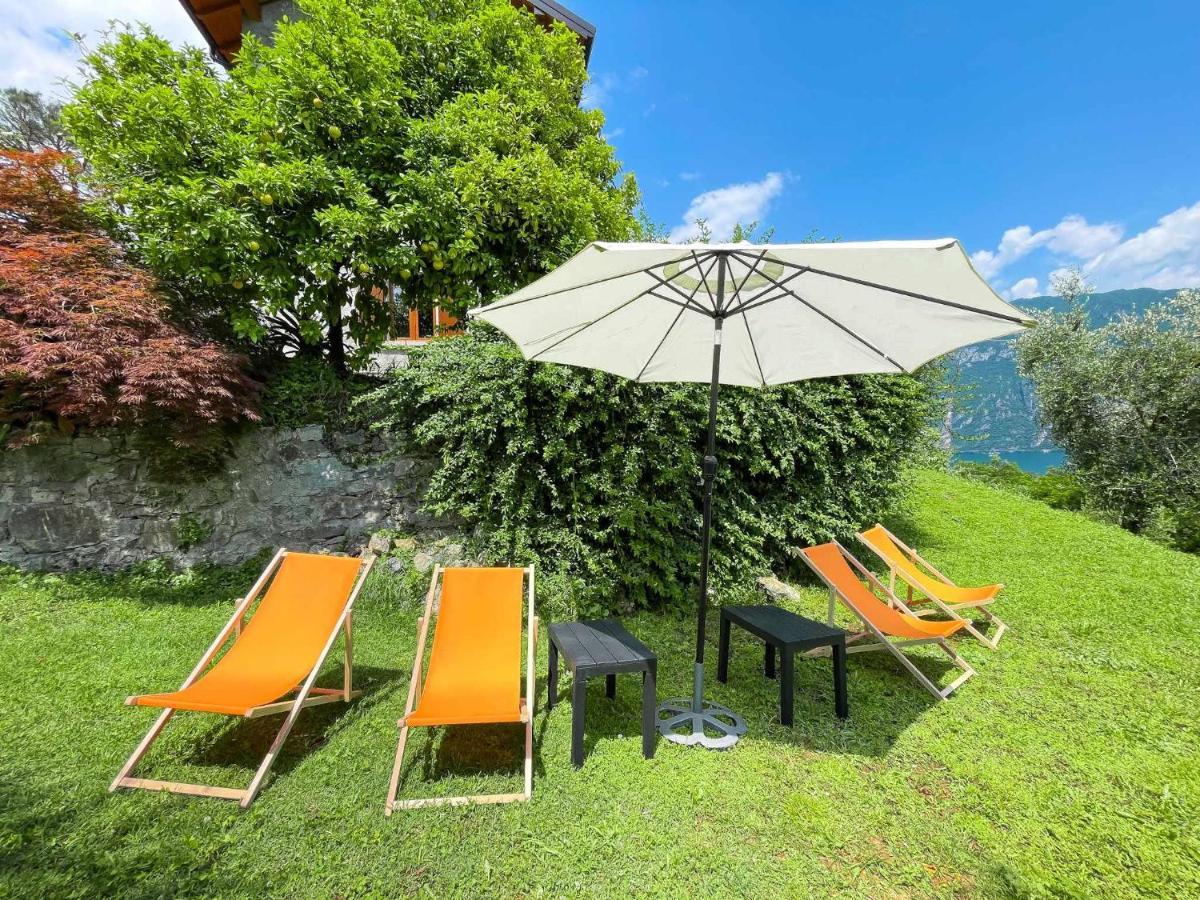 Appartamento Tivano Balcone Con Vista Lago Bellagio Luaran gambar