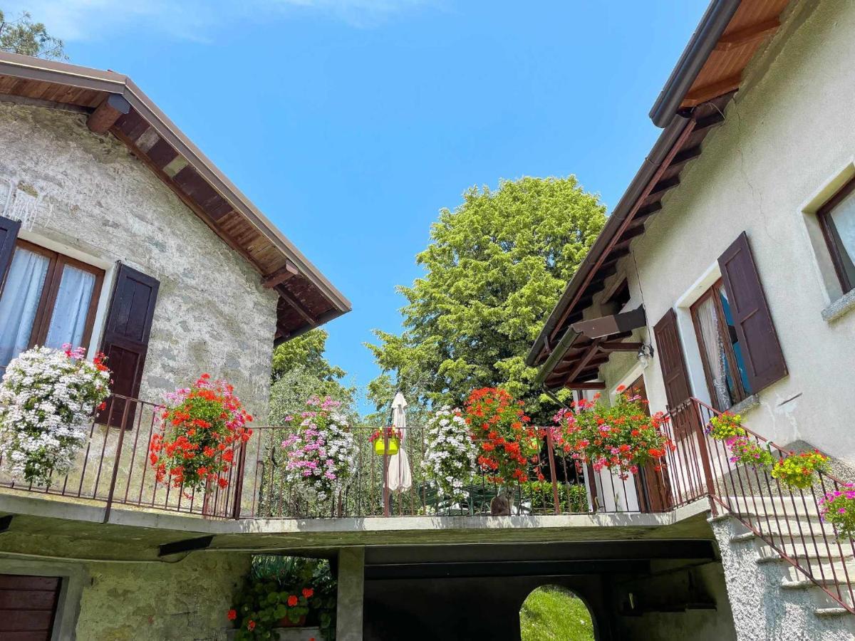 Appartamento Tivano Balcone Con Vista Lago Bellagio Luaran gambar